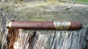 Alec Bradley Tempus Centuria