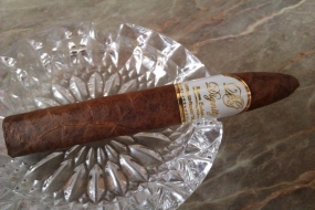 Dignity White Gold Torpedo