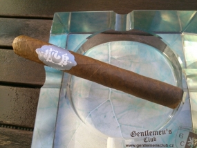 Graycliff 30y  Toro