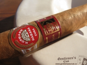 H. Upmann Royal Robusto