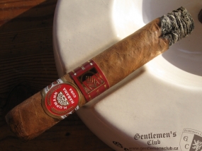 H. Upmann Royal Robusto