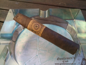 La Herencia Cubana Core Dagger