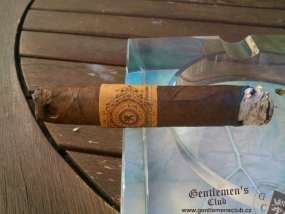 La Herencia Cubana Core Dagger