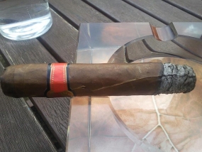 La Perla Habana Black Pearl Rojo Robusto