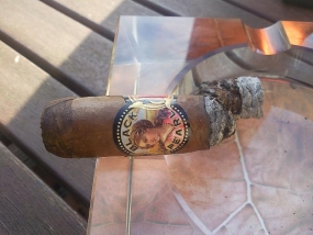 La Perla Habana Black Pearl Rojo Robusto