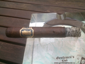 Liga Privada Undercrown Gran Toro by Drew Estate