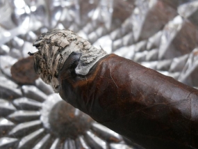 Leon Jimenes Imperiales Maduro Robusto