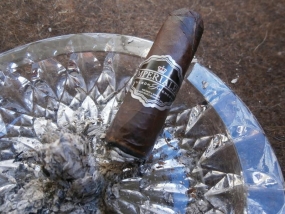 Leon Jimenes Imperiales Maduro Robusto 