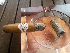 Montecristo White No.2 Belicoso