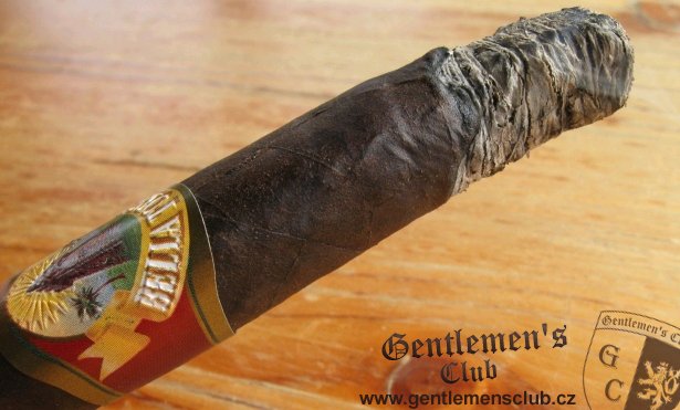 Doutníky Bella Torres Box Press Robusto